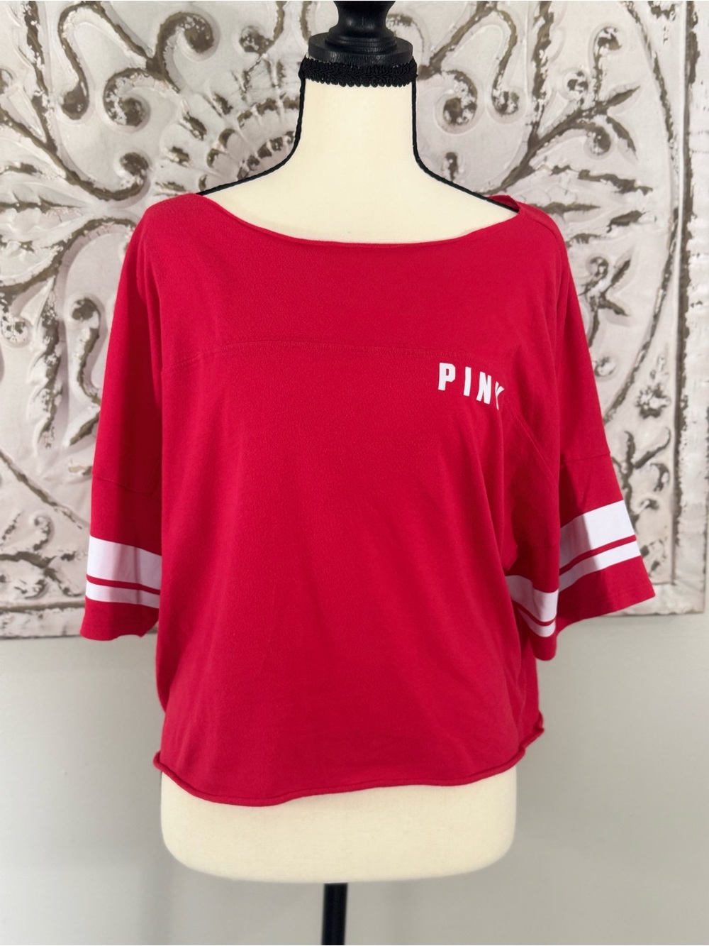 PINK Victoria’s Secret Cropped Varsity Tee – Bright Pink